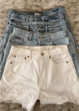 Good American Denim Shorts Photo 0