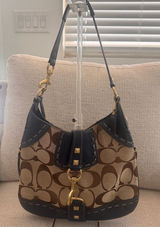 Vintage Coach Hamptons Blue Leather & Jacquard Signature Studded Hobo Shoulder bag. Photo 0