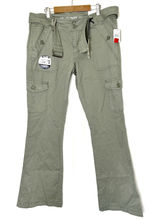 Wallflower Green Feisty Curvy Low Rise Fit Cargo Flare Pants Juniors 11/30 Photo 0
