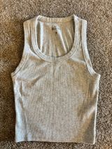 Hollister tank Photo 0