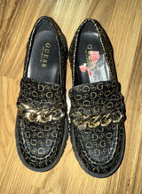 Guess Women's 6.5‎ Hillford Black PU Leather Gold Chain Platform Loafers Photo 0