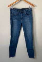 Kelly Classic Skinny Jeans Photo 0