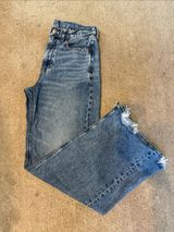 American Eagle High Rise Medium Wash Thrashed Hem Baggy Wide Leg Jeans Size 6 Photo 0