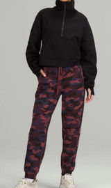 Lululemon Scuba High-Rise Jogger Heritage 365 Camo Smoky Red Night Sea Multi Photo 0