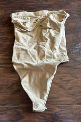 SKIMS NWOT Shapewear strapless Thong size medium Photo 0