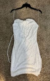 White Windsor Dress Mini Photo 0