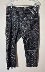 Bebe Sport Women's Size XL Paisley Cropped Leggings Black White Athleisure Photo 0