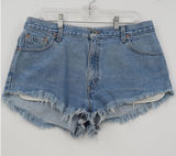 Vintage Levis 550 Relaxed Fit Denim Cut Off Shorts MedWash Blue Frayed Hem 16MIS Photo 0