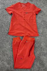 FIGS Scrub Set Photo 0