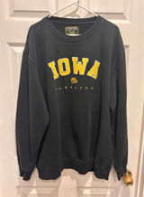 VTG Forester Iowa Hawkeyes Sweatshirt Black Embroidered NCAA Pullover XL College Photo 0