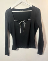 Hollister Black Long Sleeve Square Neck Top With White Tie Detail Size XL Photo 0
