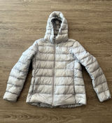 Uniqlo Down Puffer Jacket Womens Medium Silver Ultra Light Hooded Packable Cozy Photo 0