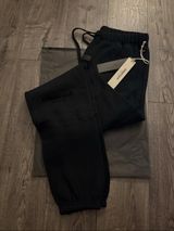 Essentials Small Black Fear of God sweatpants Photo 0