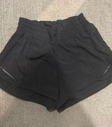 Lululemon Hotty Hot Shorts 2.5" Low-Rise Black Photo 0
