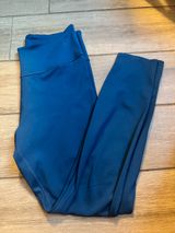 Nike Women's Navy Blue Athletic Leggings Photo 0