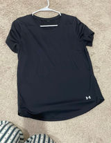 Black Under Armour Shirt Women’s Photo 0