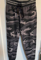 AERO Women's Camo Joggers Pants XS Gray Black Athletic Sweatpants Comfort Photo 0