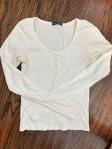 Brandy Melville Long Sleeve Top Photo 0