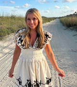 Anna Grace Cream and black dress Photo 0