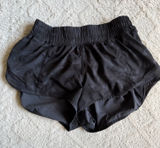 Lululemon Shorts 2.5" Photo 0