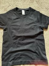 black athletic t shirt Size XS Photo 0