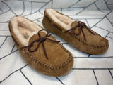 UGG Dakota Moccasin Slippers 8 Chestnut Suede Sheepskin Lined 5612 Photo 0