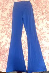 Blue bellbottom crossover leggings Photo 0