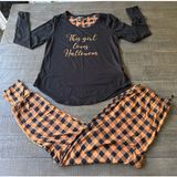 Fabulous Women's 2PC‎ "This Girl Loves Halloween" Pajamas set Size Small Photo 0