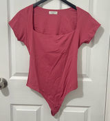 Aritzia Babaton Contour Square Neck Short Sleeve bodysuit Rhodon Pink Large Photo 0