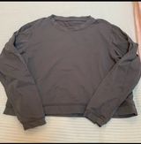 gray long sleeve Photo 0