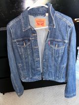 Levi’s Jean Jacket Photo 0