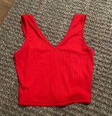 red v neck tank top Photo 0