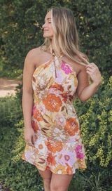 Boutique Halter Dress Photo 0