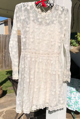 🛍️ Lace Dress w/button back & long sleeve Cream S Photo 0