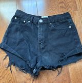 Black Shorts Photo 0