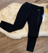 Tapered Sweatpants Photo 0