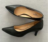 Liz Claiborne Pumps 10M Black Flex Form Pointed Toe Kitten Heels Photo 0