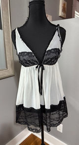 Victoria's Secret white & black lace babydoll chemise slip dress size medium. Photo 0