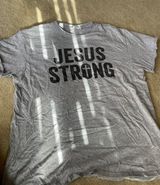 “Jesus Strong” Tee Gray Size L Photo 0
