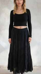 Women's Black Skirt Size undefined Photo 0