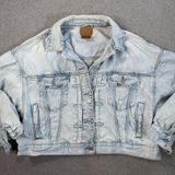 American Eagle Women's Large Light Wash Distressed Denim Jacket Button Front Photo 0