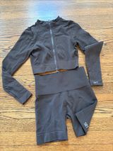 SET Active brown Seamless Zip Crop Top + High-Waist Biker Shorts Set, xS Photo 0