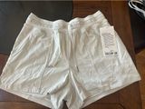 Women’s lululemon dance studio short 3.5” Photo 0