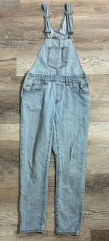 Levi’s classic slim fit light wash overalls. women’s size small. Photo 0