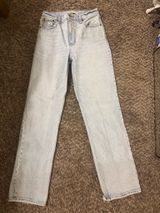 Abercrombie High-Rise Jeans 90s Straight Photo 0