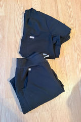 FIGS Zamora Jogger Scrub Pant & Catarina Top Photo 0