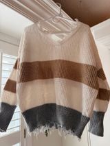 Moon and Madison Sweater Knit Stripped White Cream Gray M Photo 0