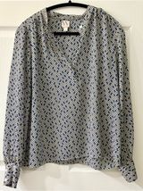 Worthington Blue & White Geometric Design Long-Sleeve Blouse size L Photo 0