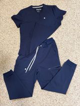 Fabletics High-Waisted Scrub Set Short Navy Photo 0