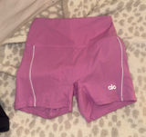XS pink alo shorts Photo 0